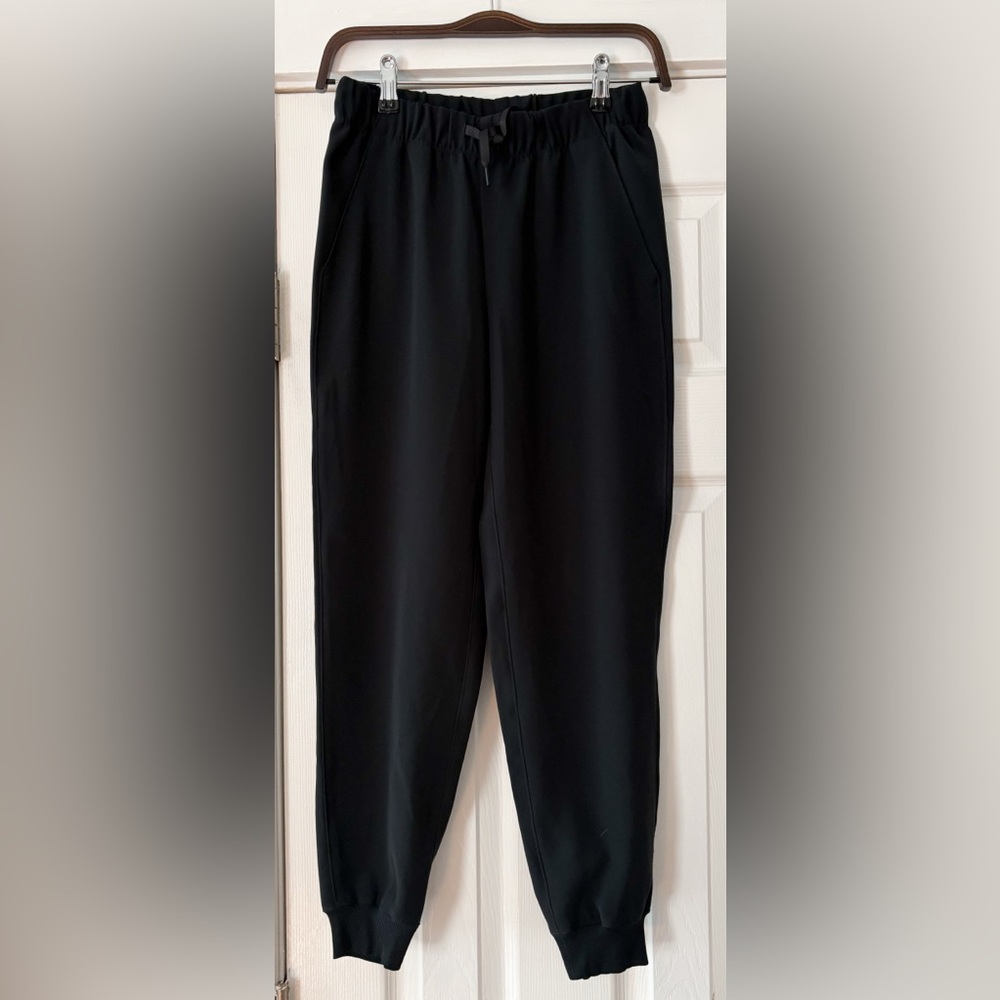 Babaton Aritzia Black Jogger Trousers Size XS EUC‎ Like New